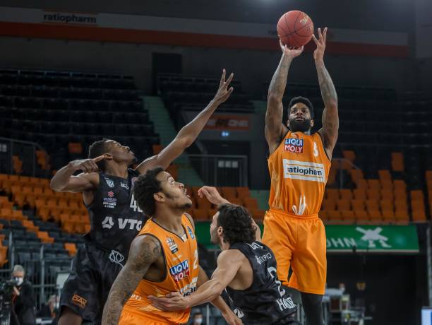 利用切入与 利用切入与