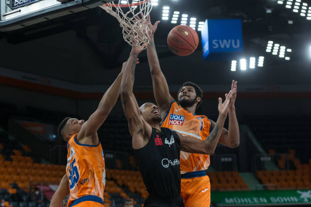 弟弟则长期 弟弟则长期